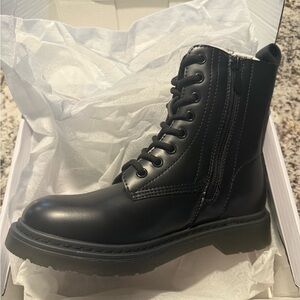 Dream Pairs Black Lace Up Boots